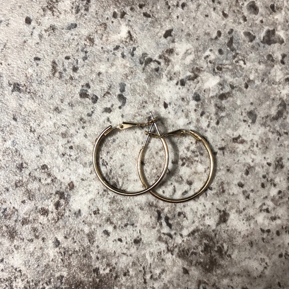Small golden hoops